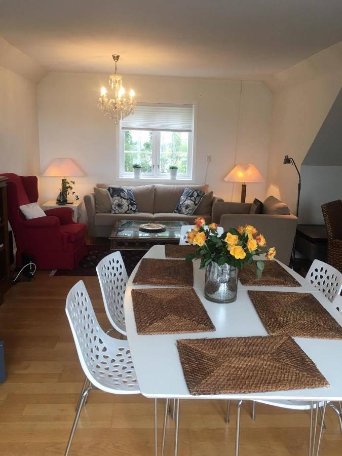Leilighet I Sorlandshus I Son - Sjoutsikt - Naer Son Spa 외부 사진
