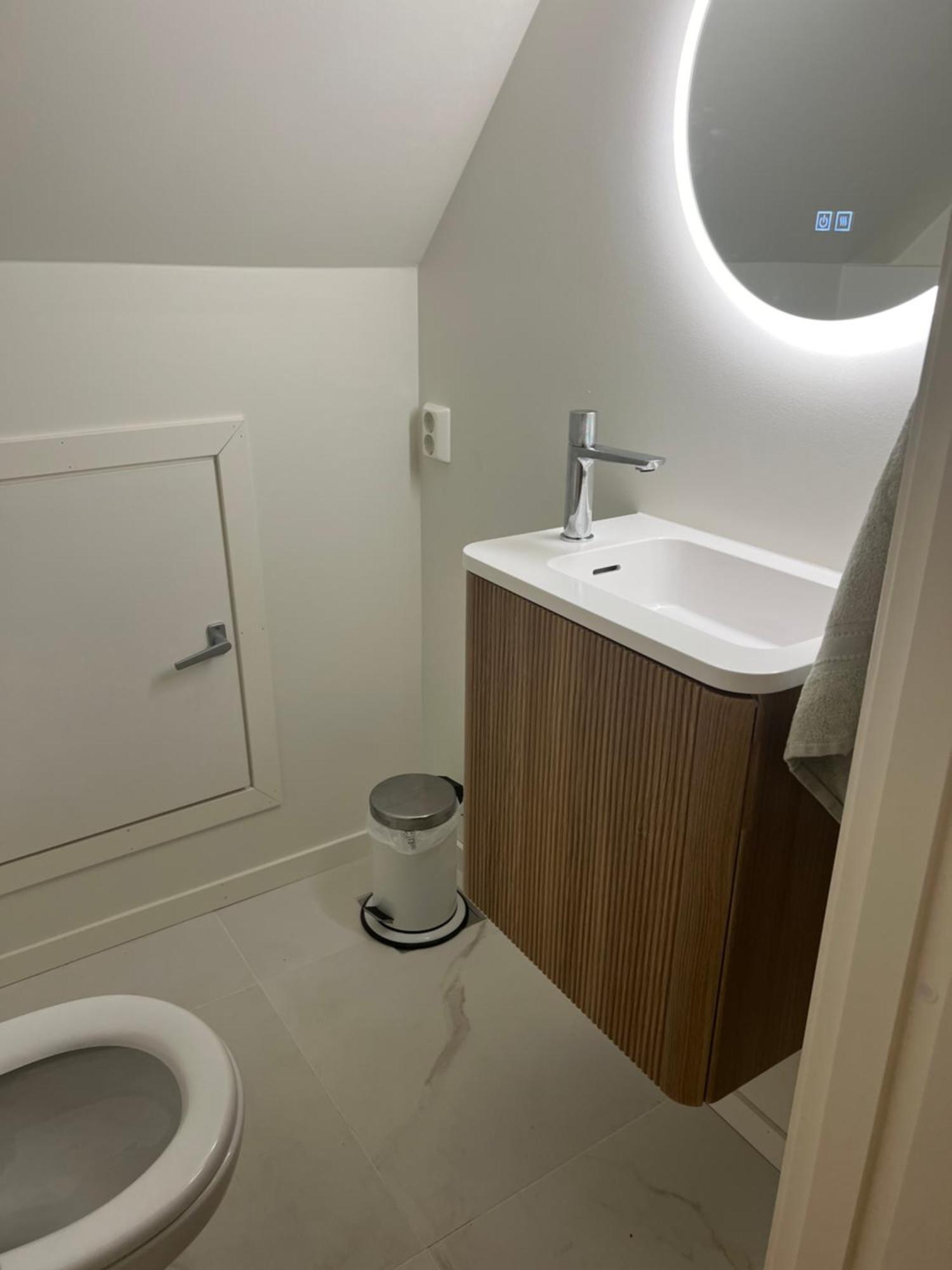 Leilighet I Sorlandshus I Son - Sjoutsikt - Naer Son Spa 외부 사진
